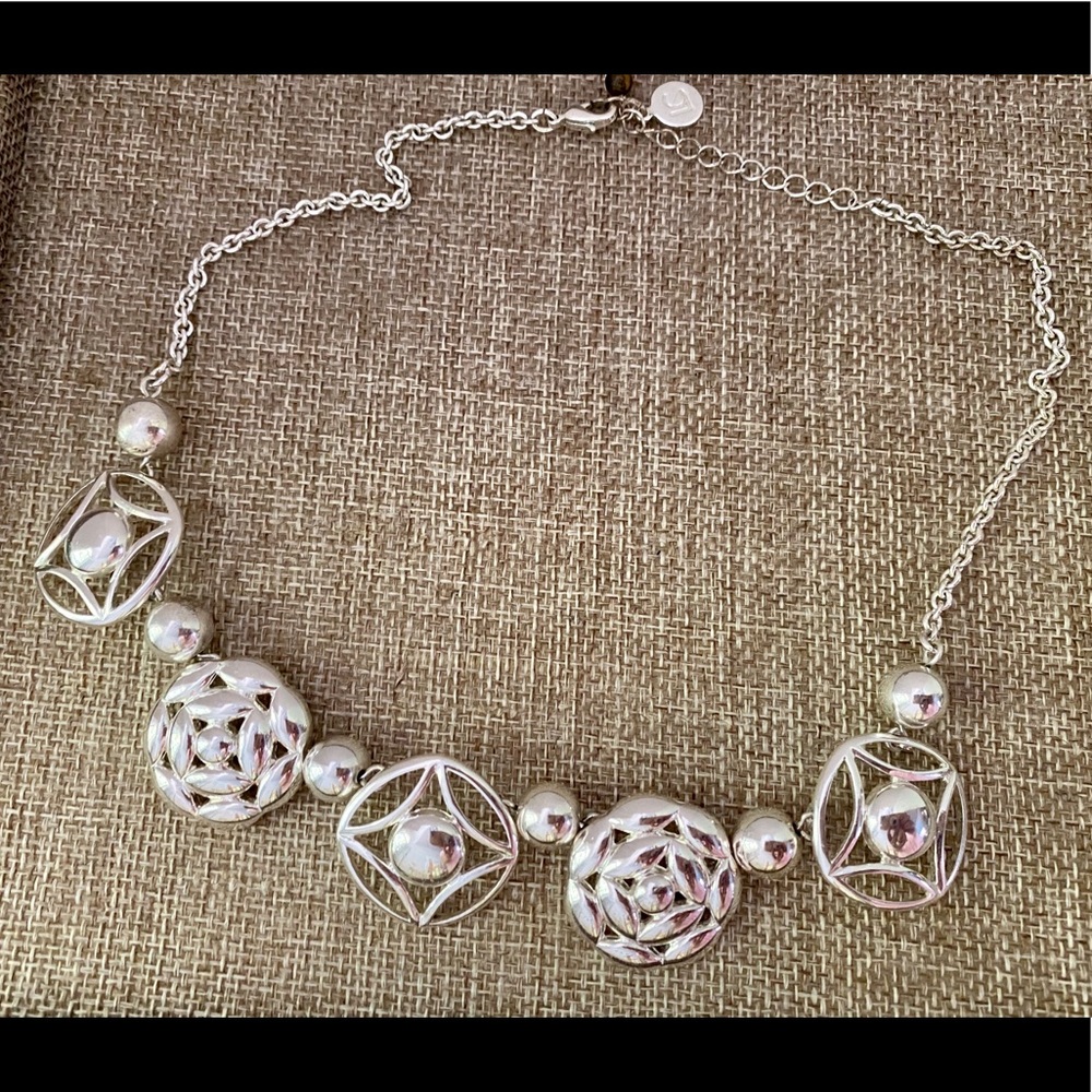 Liz Claiborne Silvertone Necklace 18”